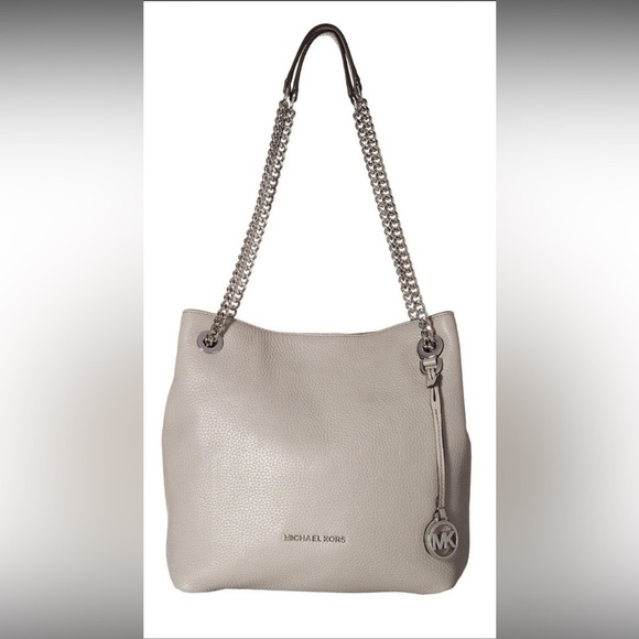 Michael Kors Handbags - Michael Kors Jet Set Medium Pebbled Leather Chain Shoulder Bag.